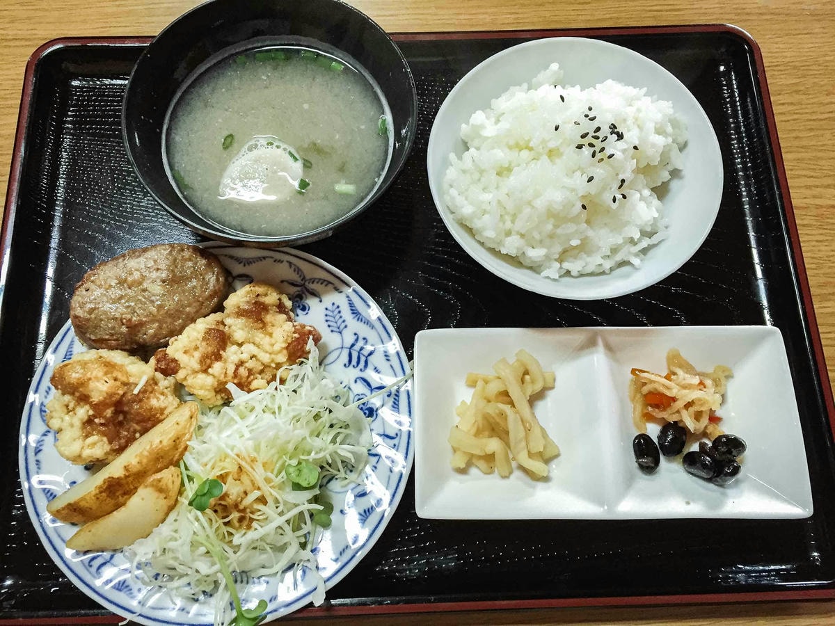 男木島美食