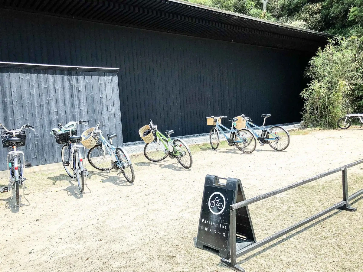 Cafe Salon Nakaoku Naoshima直島交通