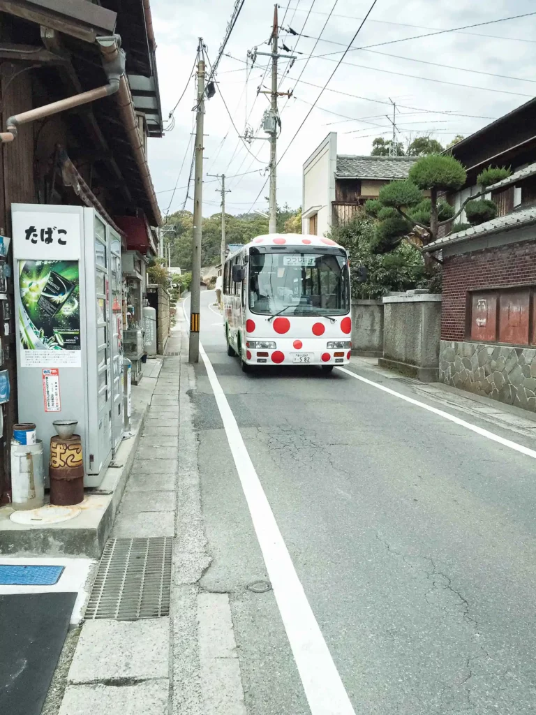 直島交通｜瀨戶內島嶼之旅 —— 單車與巴士・渡輪與高速船